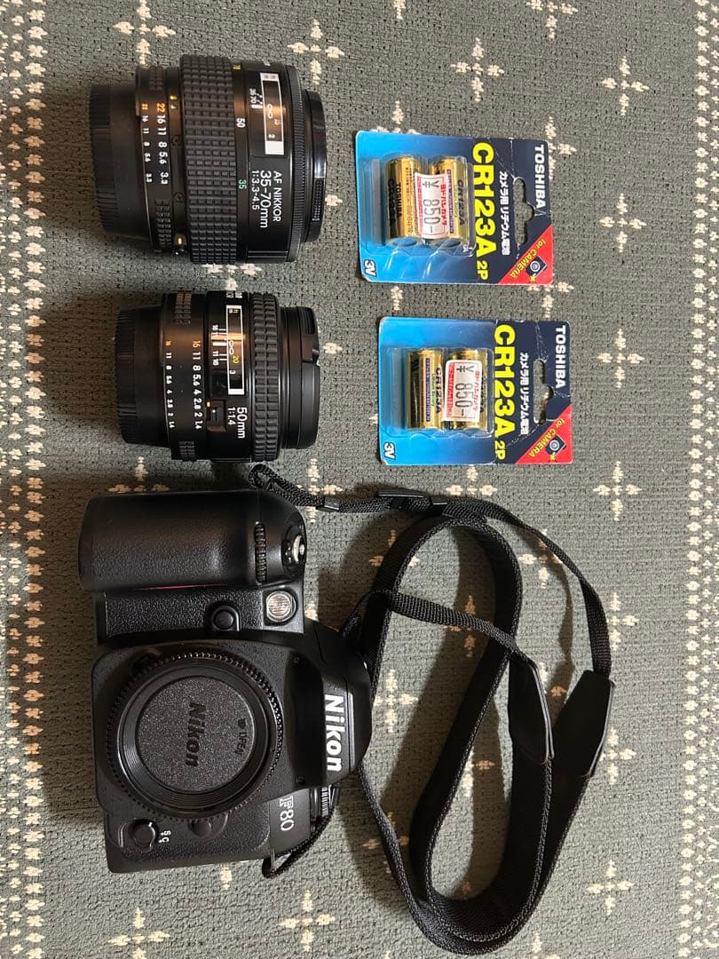 Nikon F80 一眼レフカメラ 50ミリf1.4 35ミリ〜70ミリ