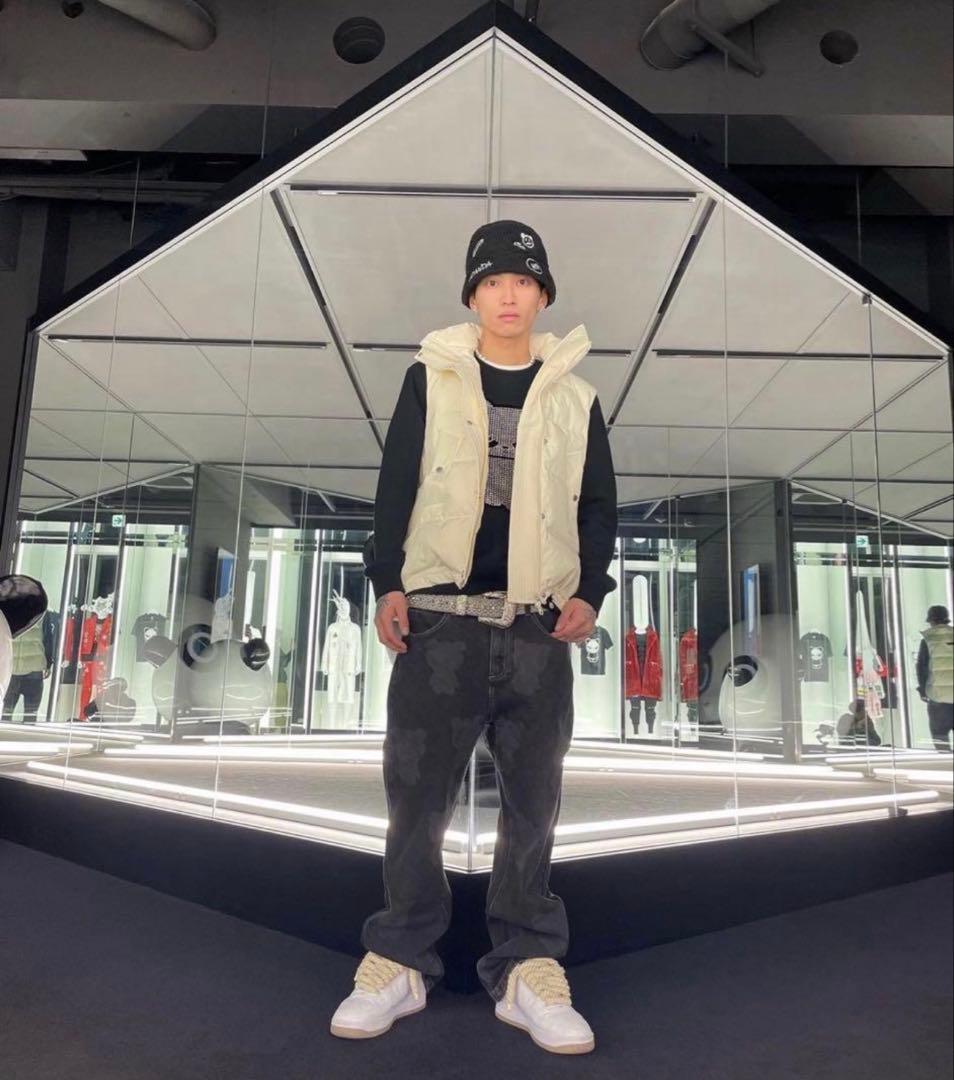 百足着用ダウンベストスウェットセット