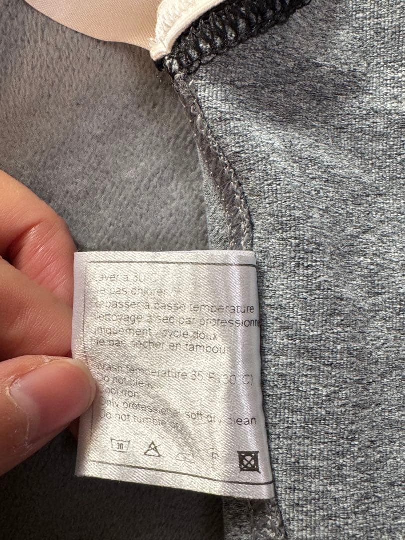 CHANEL グレー ノースリーブ Vネック ワンピース