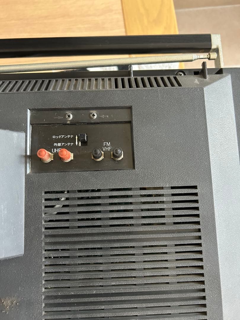 メルカリ祭り12月16日迄の限定価格！シャープ　TVラジカセ　ジャンク品