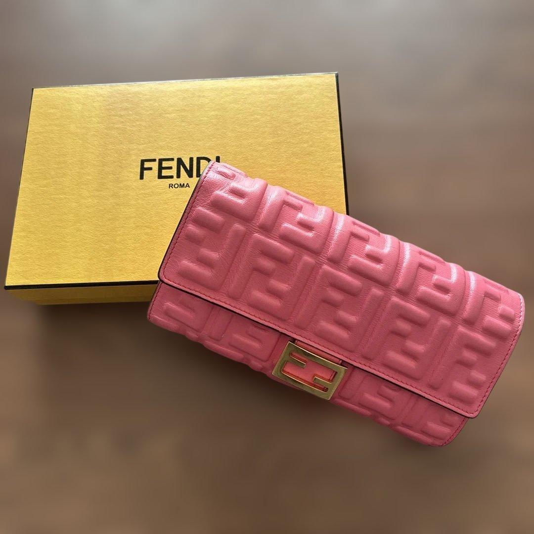 FENDI ピンクレザー 長財布　箱付き