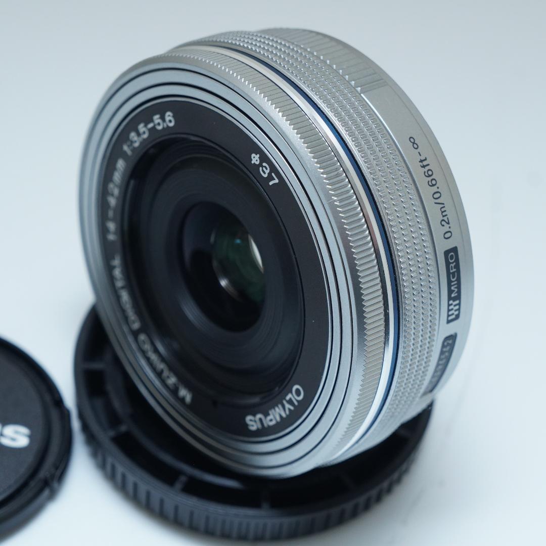 ★動画でも大満足★オリンパス14-42mm EZ パンケーキ　シルバー