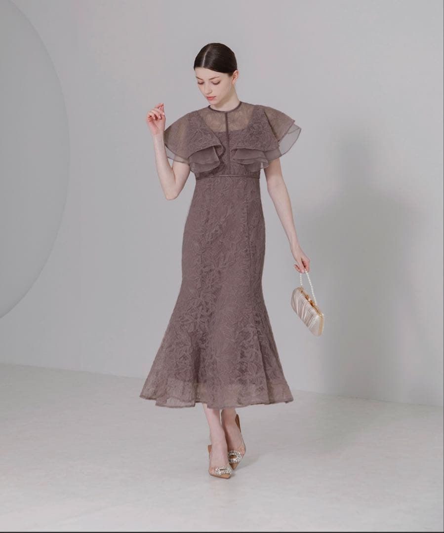 美品　Leja フリル半袖シアーレース花柄刺繍ウエストマークマーメイドワンピース