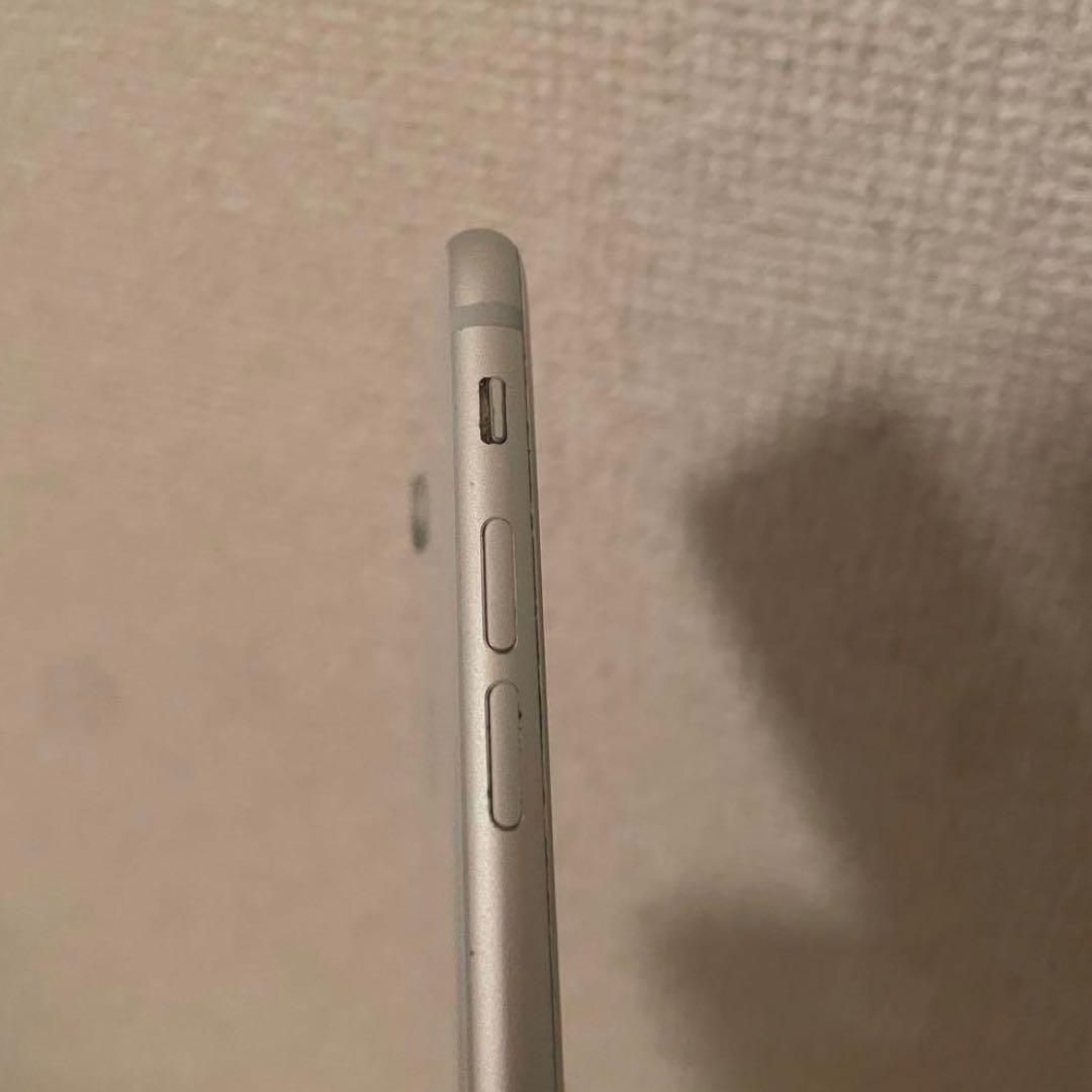 iPhone8 本体　64G