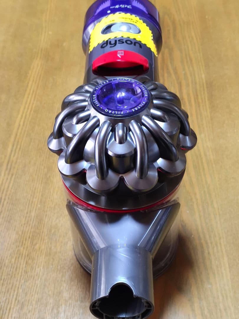 ダイソンV8 SV10K掃除機 完全分解清掃済み動作品 純正バッテリー２つセット