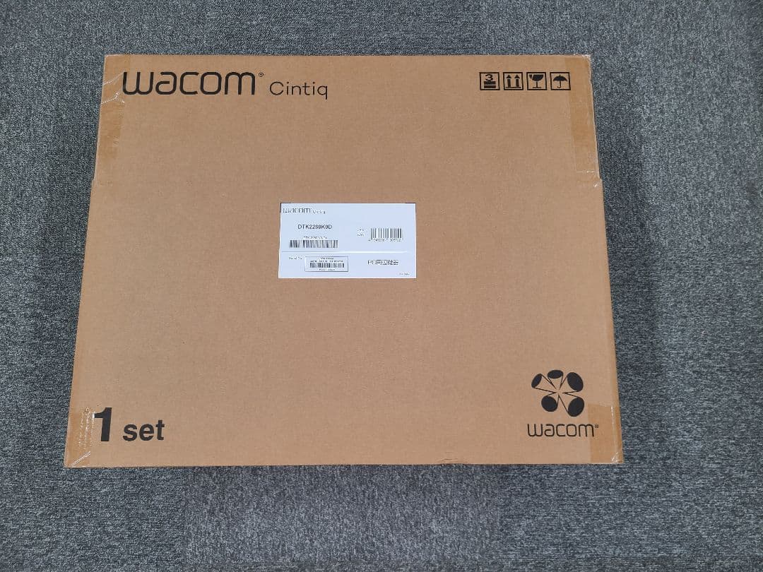 ワコム Cintiq 22（DTK2260K0D) 新品、未使用品