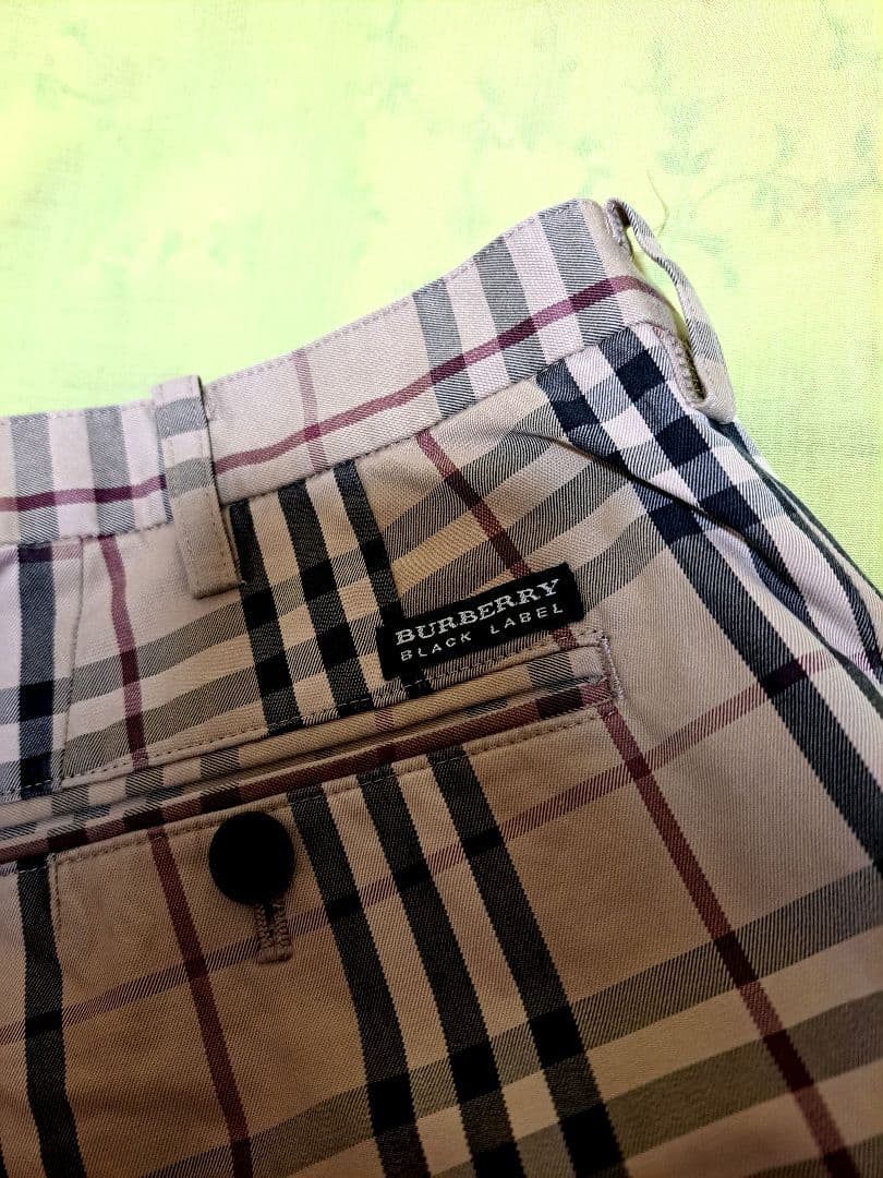 超名作　代名詞バーバリーチェック　バーバリーブラックレーベル　クレストブリッジ