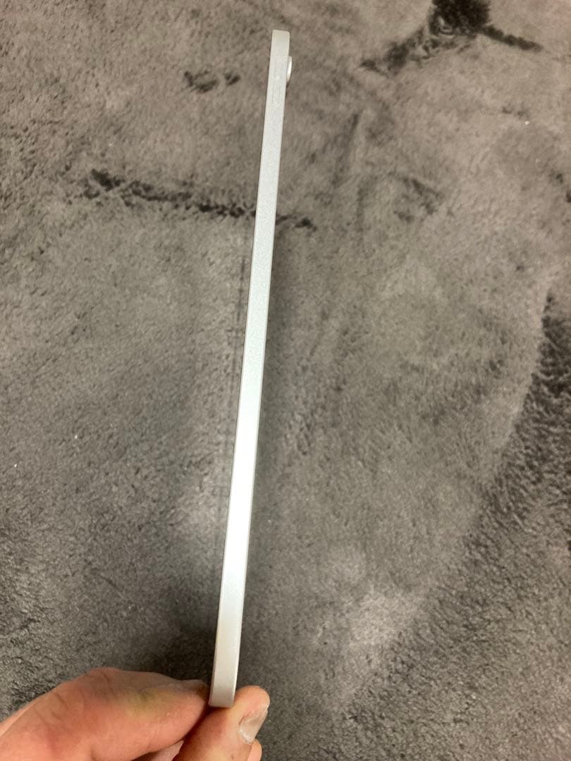 美品　iPad第10世代