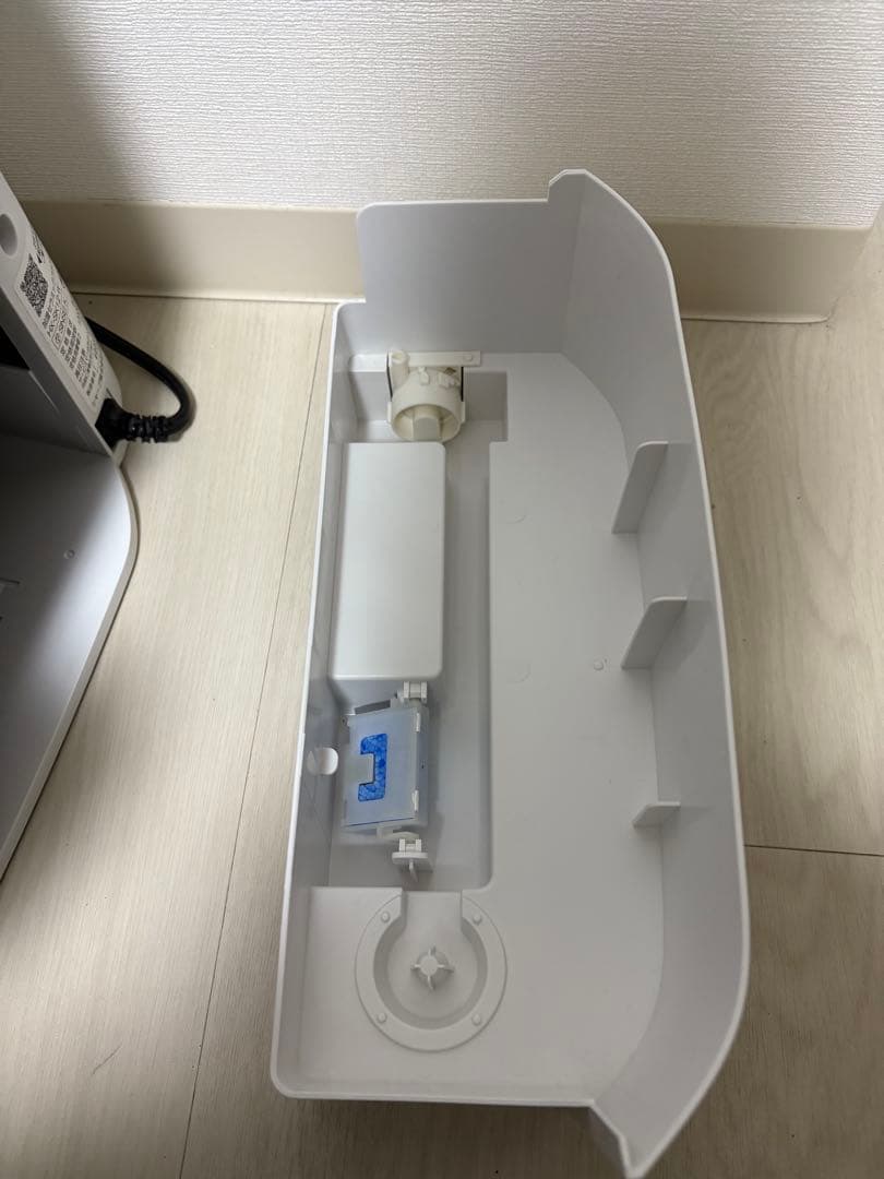 SHARP プラズマクラスター加湿セラミックファンヒーター　HX-SK12