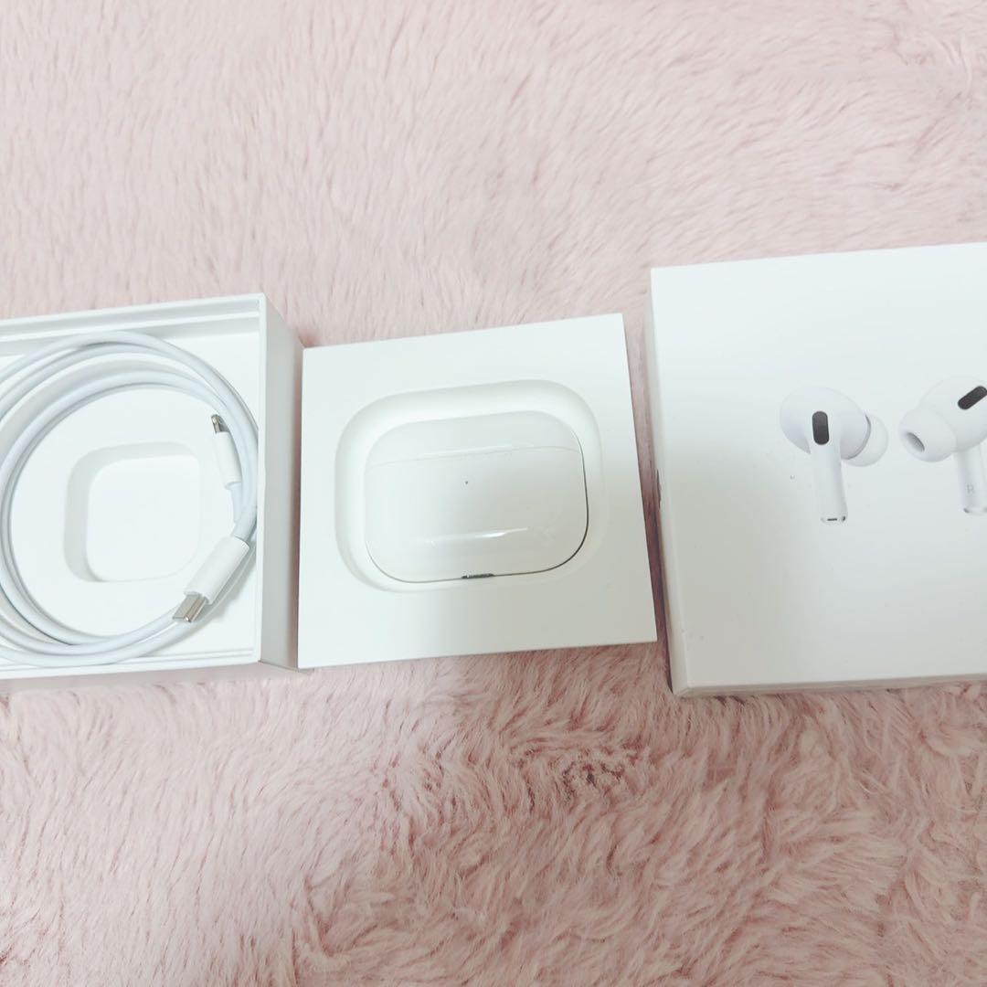 AirPods Pro 第2世代本体 ホワイト 充電ケース付き
