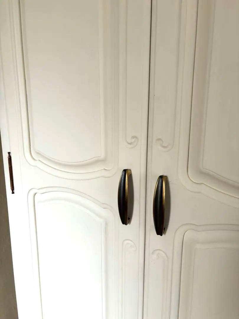 s*s様 【リメイク家具】洋風 婚礼タンス 姿見付き オフホワイト ミルクペイン