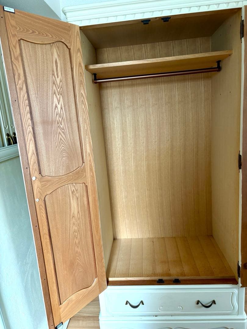 s*s様 【リメイク家具】洋風 婚礼タンス 姿見付き オフホワイト ミルクペイン