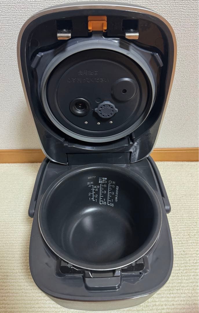 象印 炎舞炊き 圧力IH炊飯ジャーNW-PT10 2021年製　動作保証