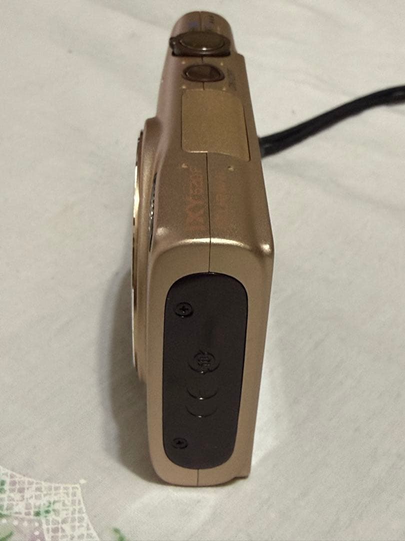 Canon IXY620Fデジタルカメラ(ゴ-ルド)バッテリーチャージャーセット