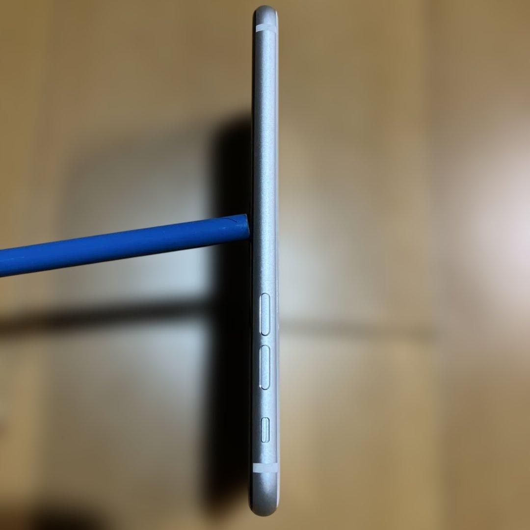 iPhone SE 2 ホワイト64GB バッテリー78%