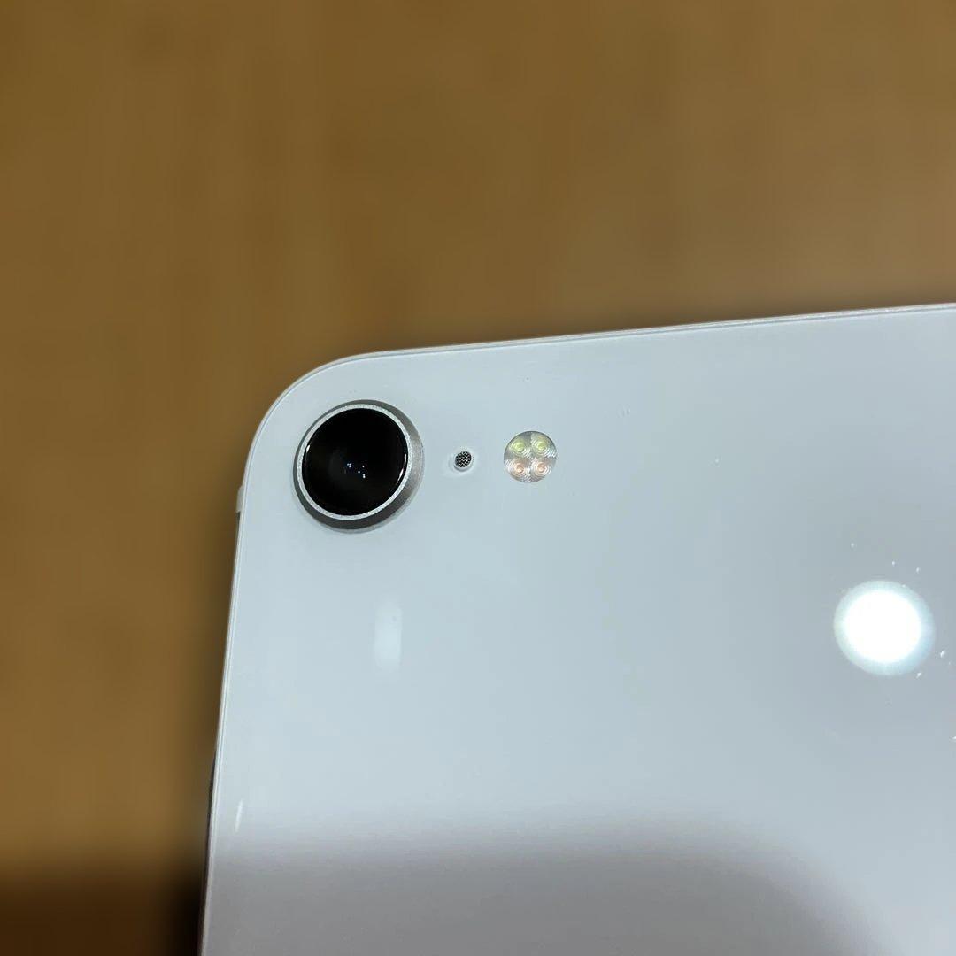 iPhone SE 2 ホワイト64GB バッテリー78%
