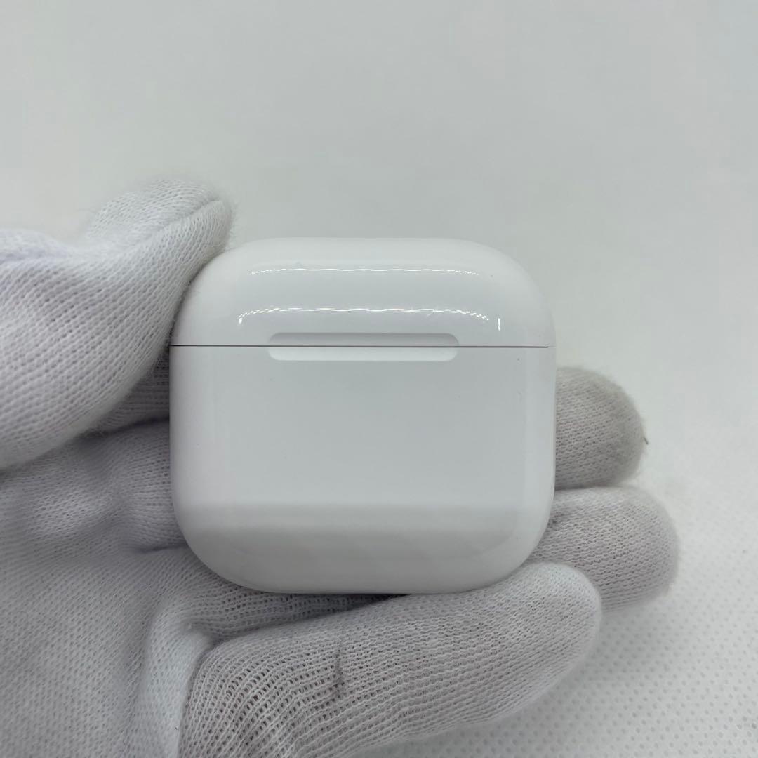 AirPods 4 ノイズキャンセリング機能搭載