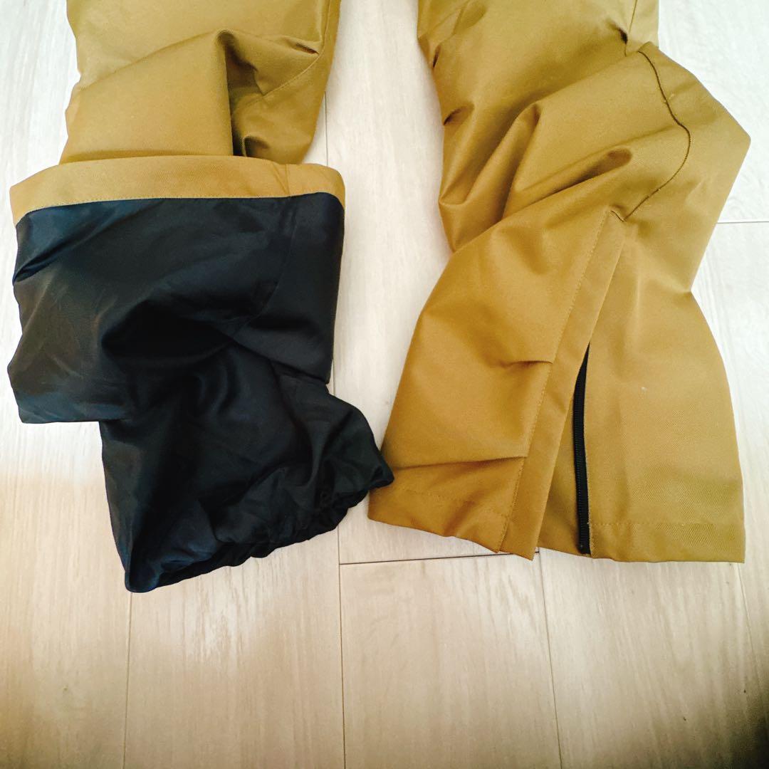 スノーボード用ジャケットとパンツセット