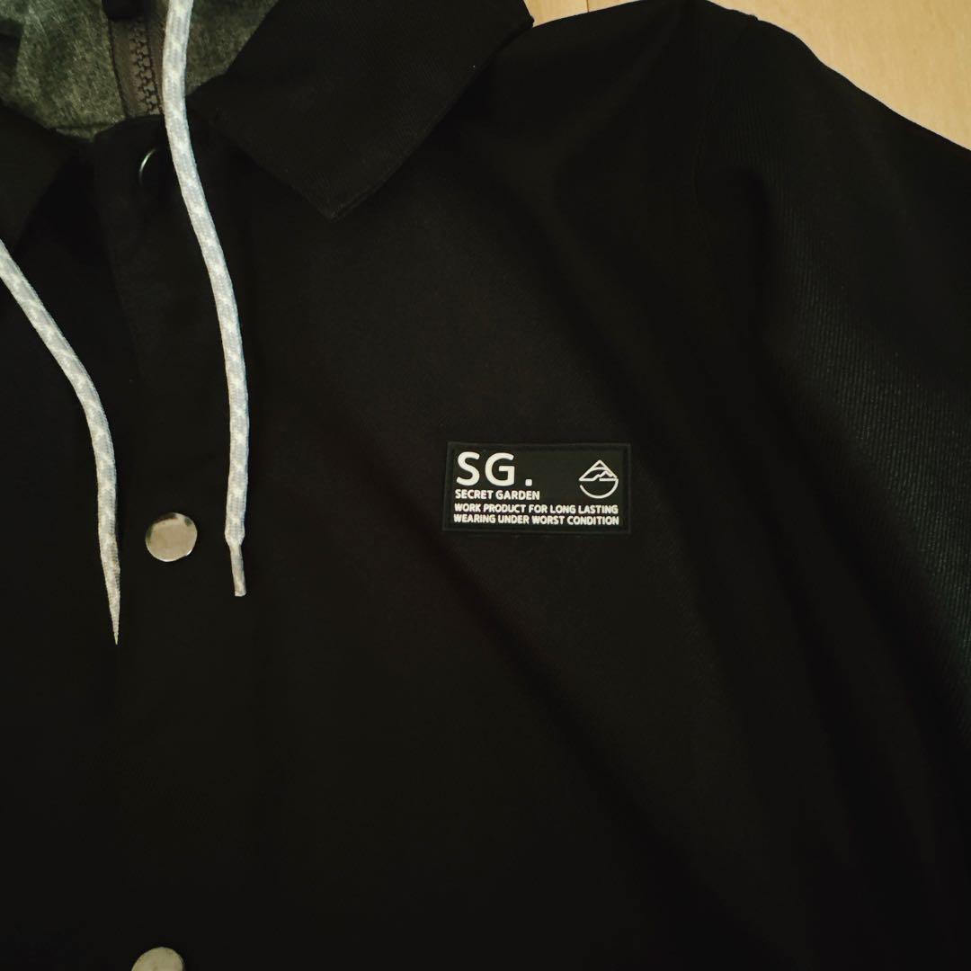 スノーボード用ジャケットとパンツセット