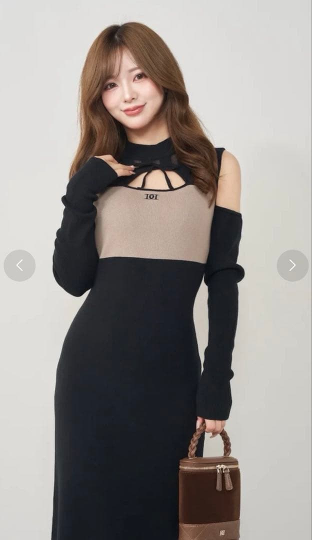 新品級✨ダーリッチ バイカラーデザインニットロングワンピース ロゴ