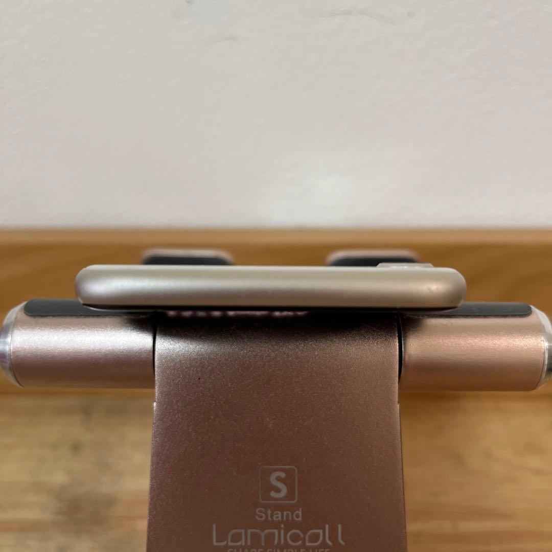 バッテリー新品100%iPhoneSE3 3世代64G SIMフリースターライト