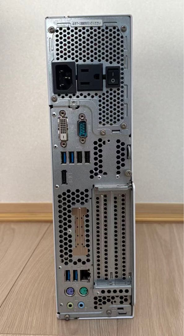 富士通デスクトップPC/i5/メ8/SSD256/Office21/Win11