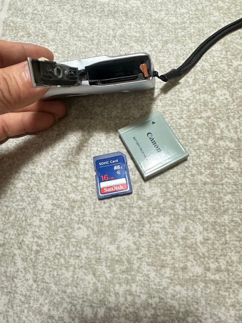 Canon IXY 200F コンパクトデジタルカメラ