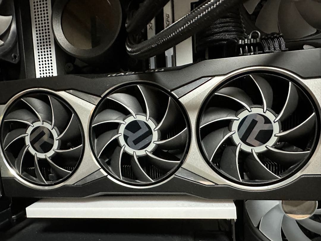 ら*ん様 radeon 6800xt 16gb リファレンスモデル