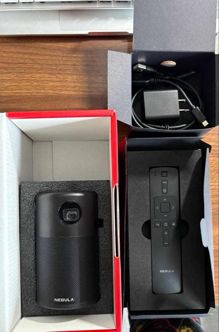NebulaCapsule モバイルプロジェクター