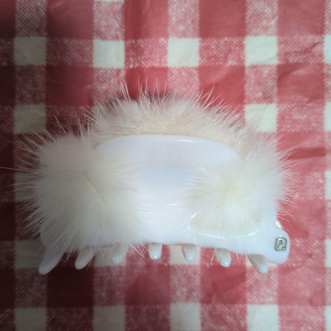 オーロラアレクサンドルドゥパリファー付きホワイトヘアバレッタ