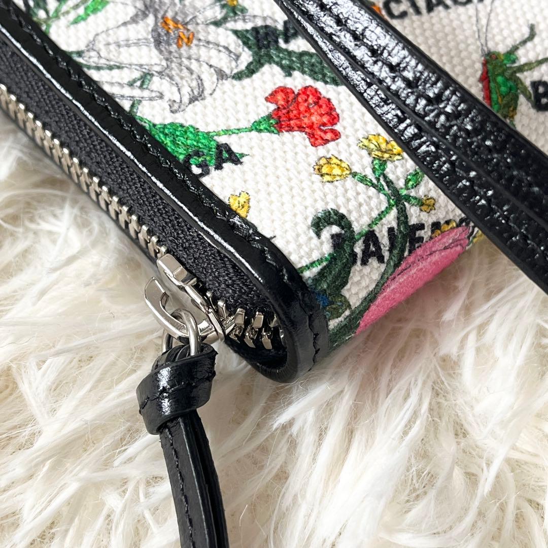 グッチ　バレンシアガ　長財布　ラウンドファスナー　681710 花柄　フラワー