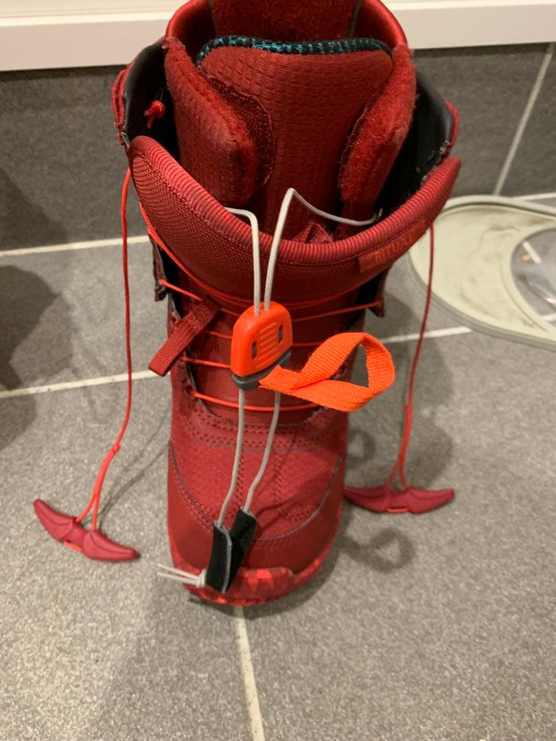 Burton バートン女性用ボードブーツ RITUAL レッド 23.5