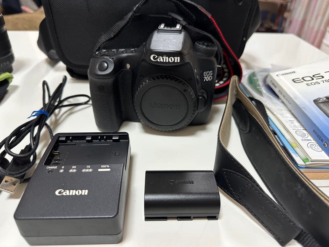 Canon EOS 70D 一眼レフカメラ　初心者向け　欠損あり　おまけ付き