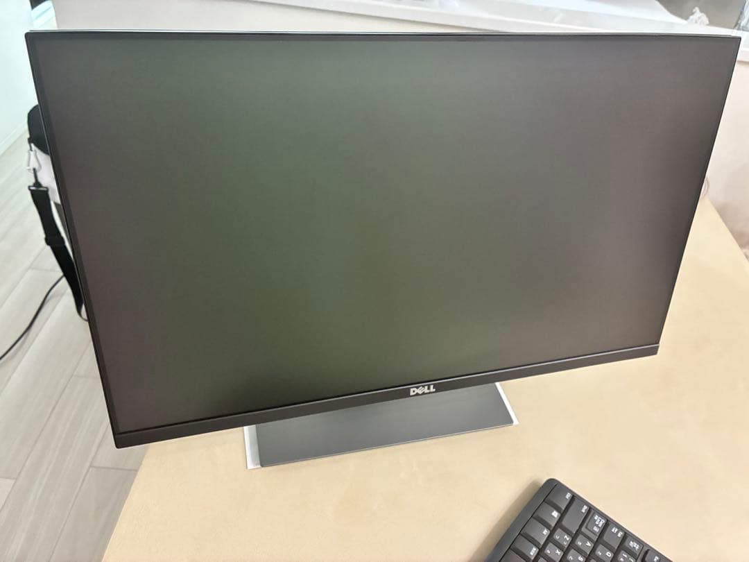 DELL ディスプレイ　P2418HT + BUFFALO スピーカー