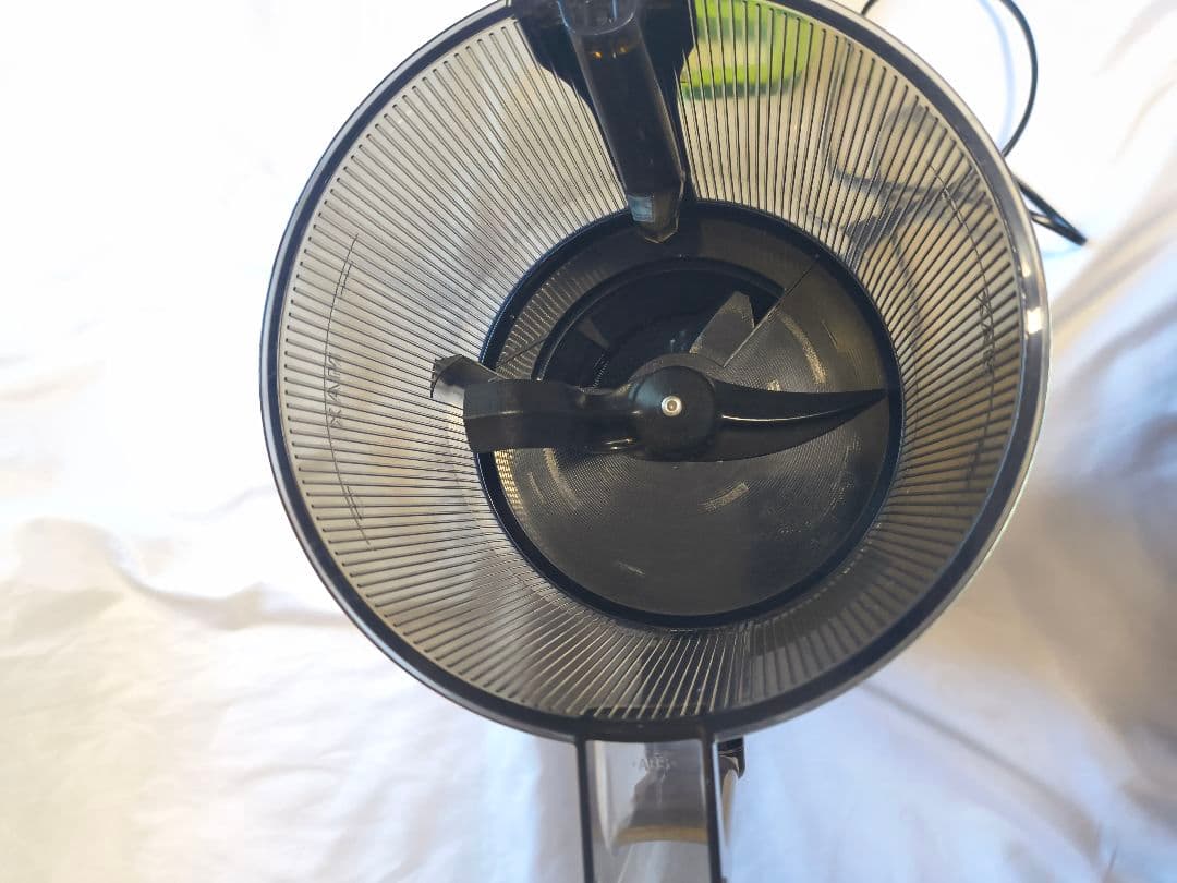 クビンススロージューサーAUTO10ブラック、定価89,100円