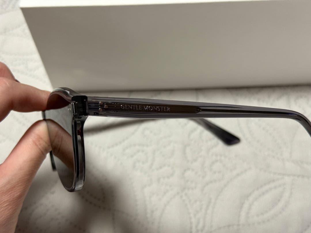 ジェントルモンスター　Jade G1 grey