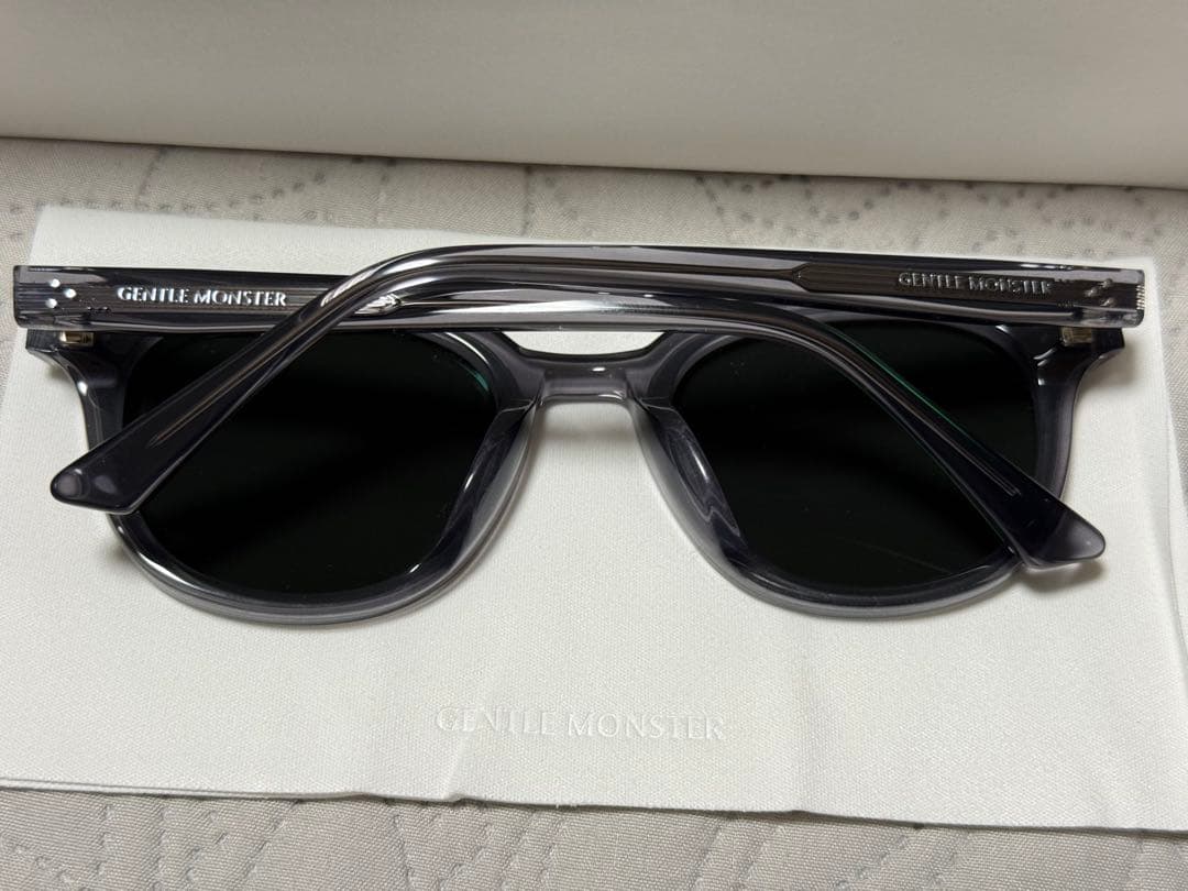 ジェントルモンスター　Jade G1 grey