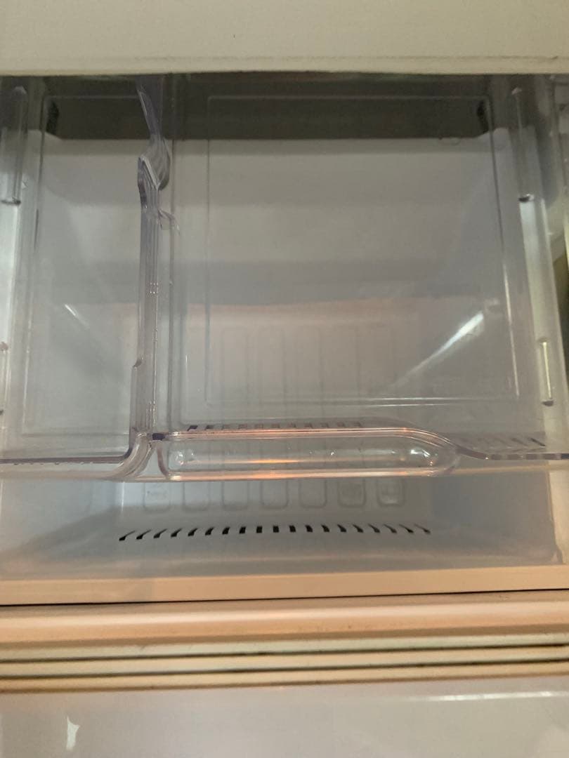 三菱電機　冷蔵庫・冷凍庫　146L 右開き2011年製　MR-P15S-S