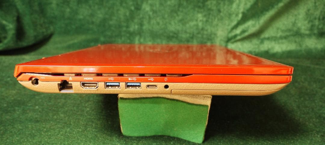 ノートパソコン　富士通AH53/C2