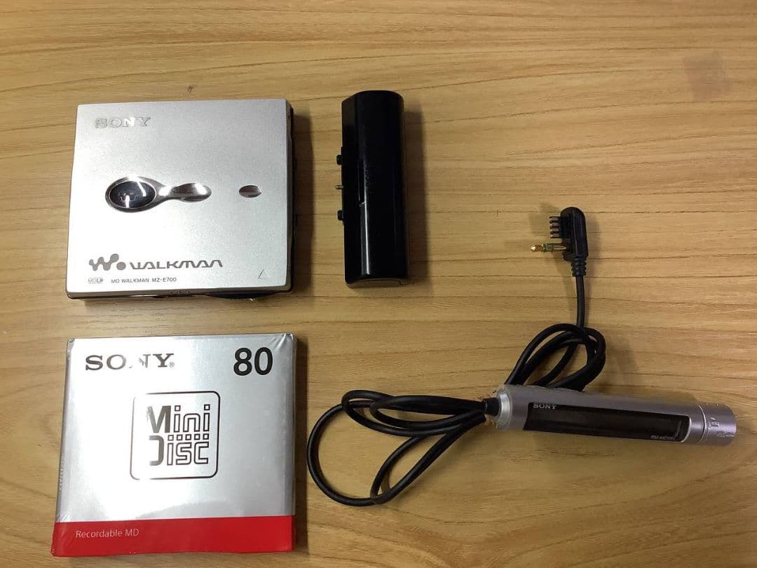ポータブルMDプレーヤー SONY MZ-E700