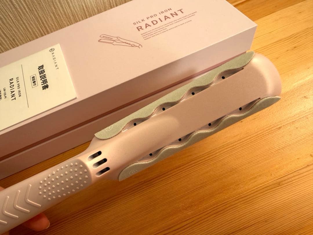美品 シルクプロアイロン ラディアント 28mm 限定カラー（ピンク）