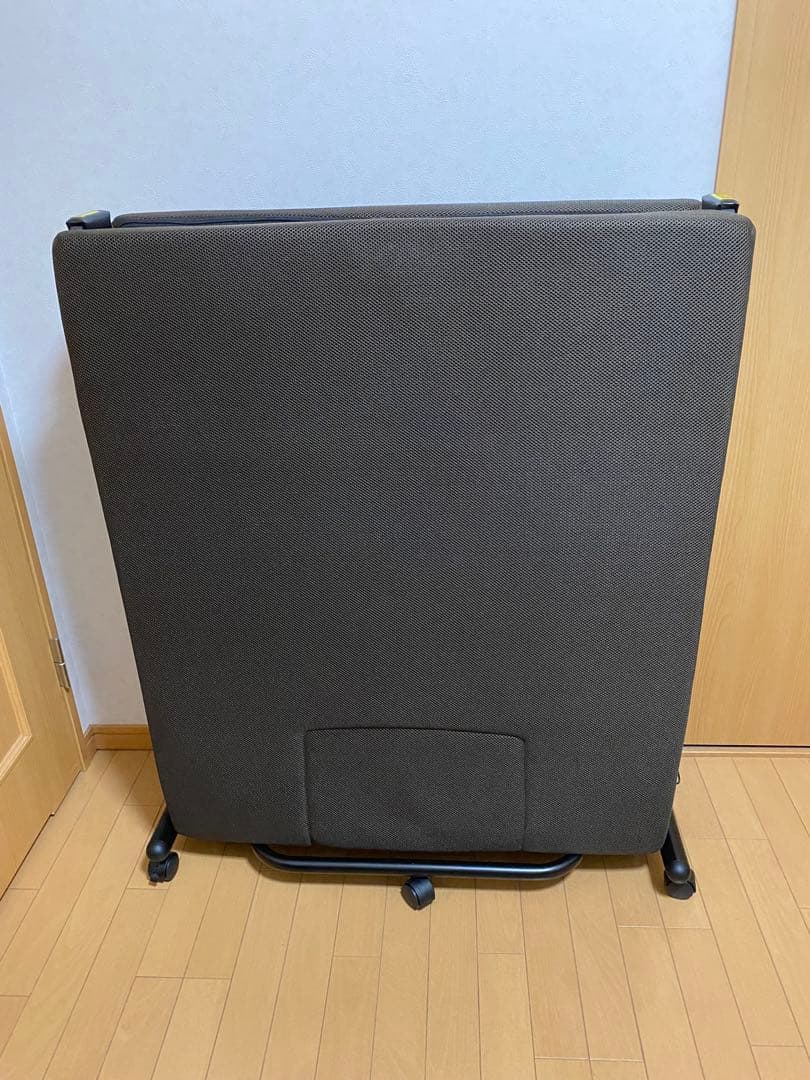ニトリ　折りたたみベッド (レビン2 BR) シングルより少しコンパクト