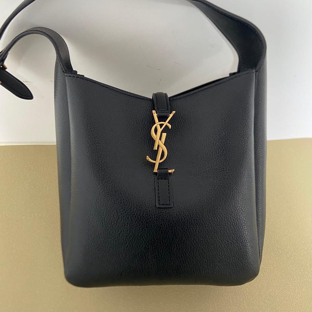 美品✨Saint Laurent（サンローラン） ロゴ付きレザーハンドバッグ