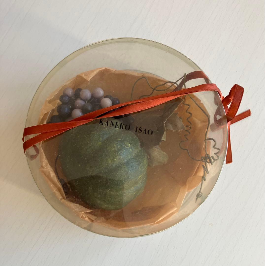 カネコイサオ 南瓜と葡萄のコサージュ