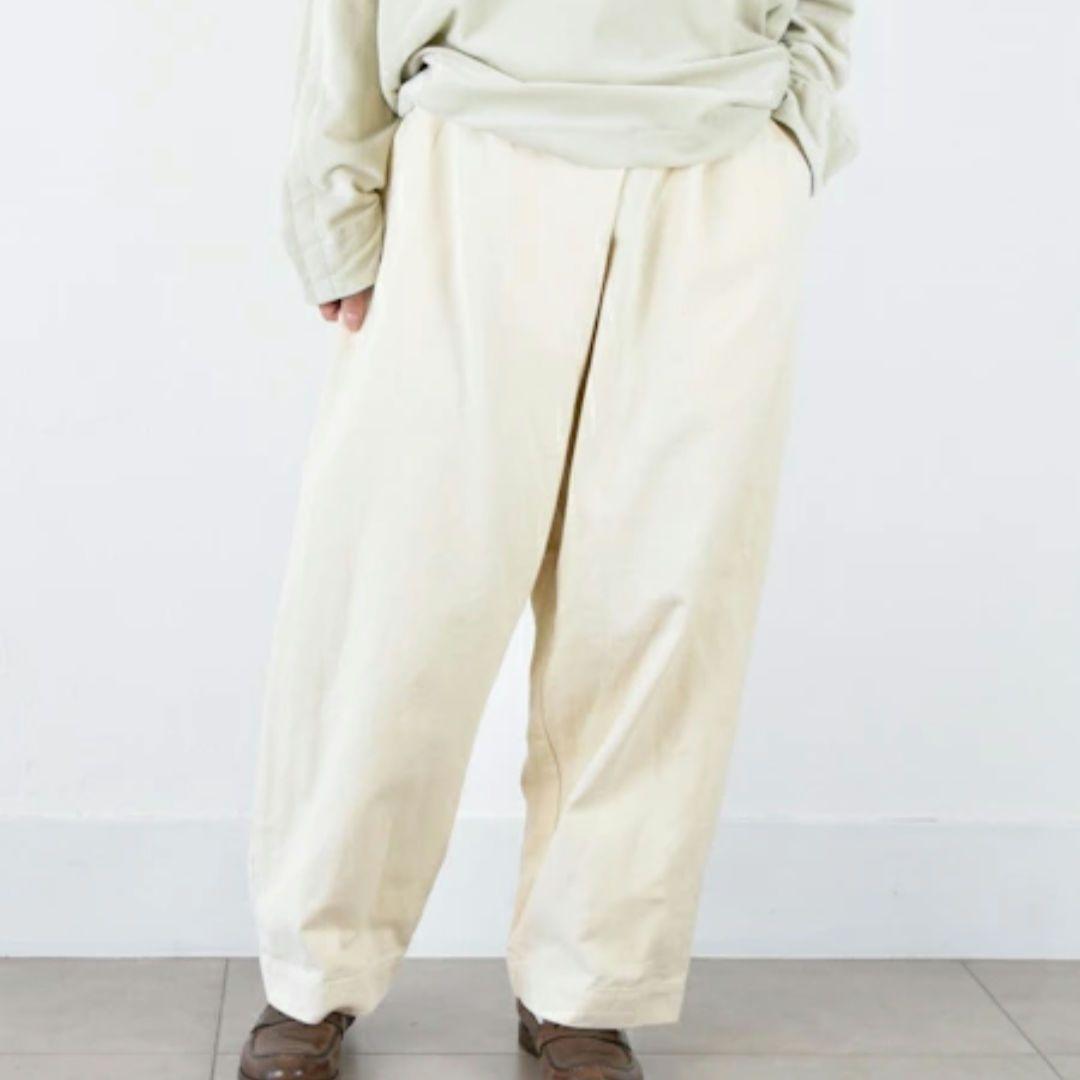 Veritecoeur　ヴェリテクール　フロントタックパンツ