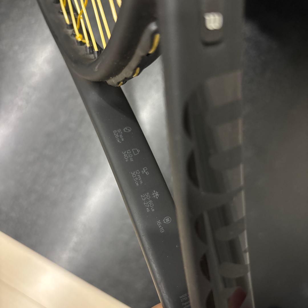 【希少】WilsonPro staff 97 RF V11.0フェデラー