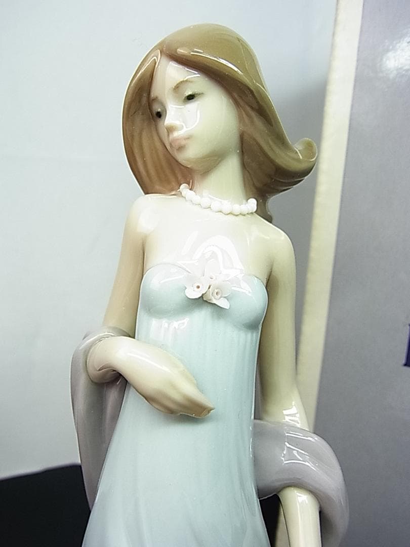 ヨシカネ様用美品LLADROリヤドロ陶器人形「少女」型番5487スペイン製