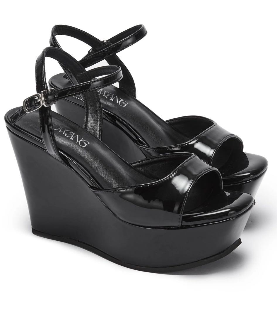 ANDWANG　Enamel square strap heels　S SIZE