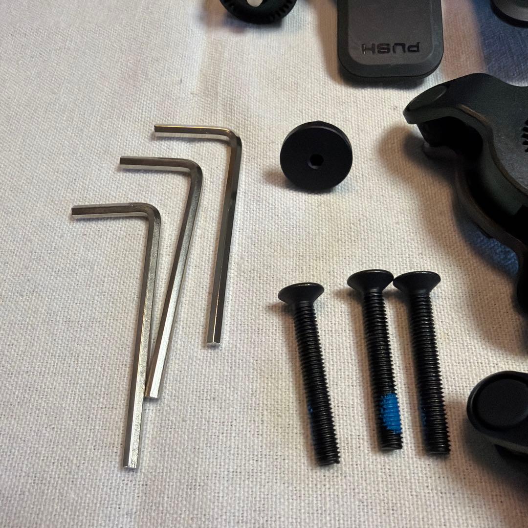 クアッドロック製　マウントアクセサリーセット ブラック