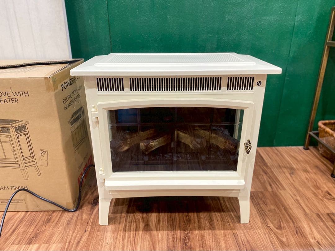 新品 未使用 暖炉型ファンヒーター 白 ホワイト 白家具 インテリア ストーブ